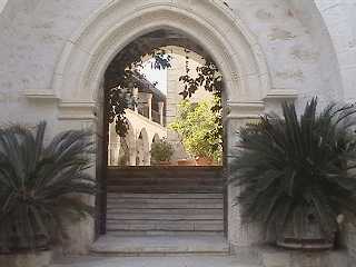 Indgang til kloster